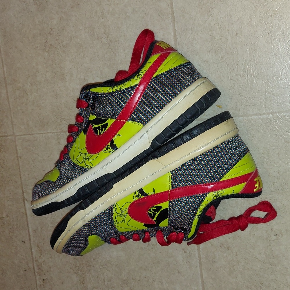Nike - Picture 3 of 9